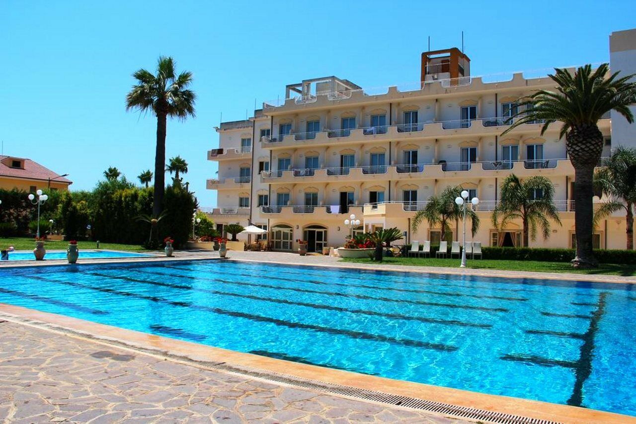 Club Hotel Kennedy Roccella Ionica Luaran gambar